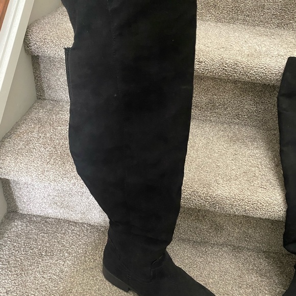 Over the knee boots size 9, black faux suede - Picture 3 of 6